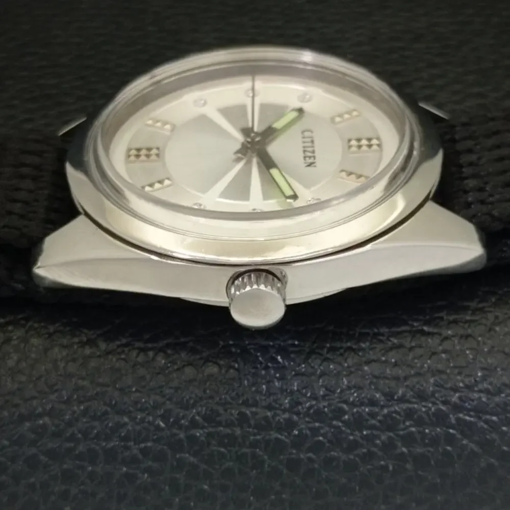 Vintage 1985 Citizen Automatic Mens Silver Watch W/daydate & Silver accents